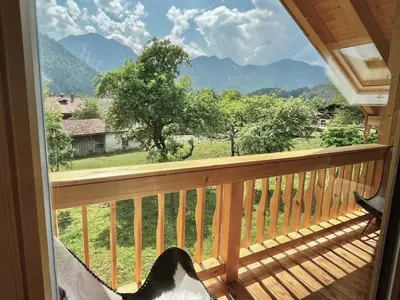 Ein allgemeiner Bergblick oder ein Berglick von der Ferienwohnung aus