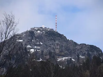 Ein allgemeiner Bergblick oder ein Berglick von der Ferienwohnung aus