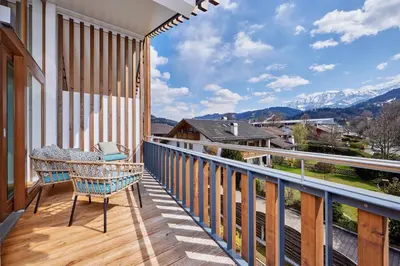 Ein allgemeiner Bergblick oder ein Berglick von der Ferienwohnung aus