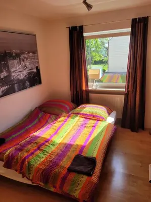 Ein Bett oder Betten in einem Zimmer der Unterkunft 3-Room Apartment in Rowhouse - Oktoberfest, Trade Shows, Business
