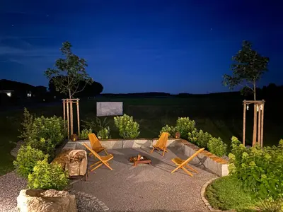 Ein Garten an der Unterkunft Ferienwohnungen Schneckenhausen