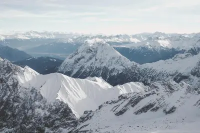 Ein allgemeiner Bergblick oder ein Berglick von der Ferienwohnung aus
