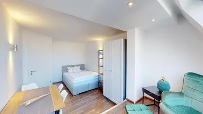 Ein Bett oder Betten in einem Zimmer der Unterkunft Spacious 4 Bedroom Apartment near City Center