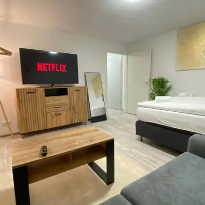 LUXOMES: Design Apartment - private Parking - 4 People