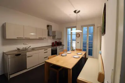 Küche/Küchenzeile in der Unterkunft Altbautraum am Gärtnerplatz 120 m2