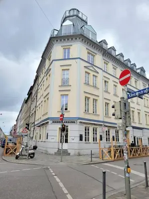 Das Gebäude in dem sich die Ferienwohnung befindet