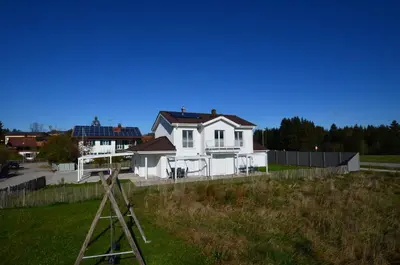 Das Gebäude in dem sich die Ferienwohnung befindet