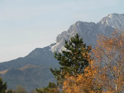 Ein allgemeiner Bergblick oder ein Berglick von der Ferienwohnung aus