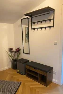 Ein Sitzbereich in der Unterkunft Apartment Perle am See - Wohnen auf Zeit - Homeoffice - nah am See - buchbar ab 28 Nächte
