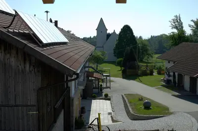 Ein Garten an der Unterkunft Bio Ferienhof Heiler