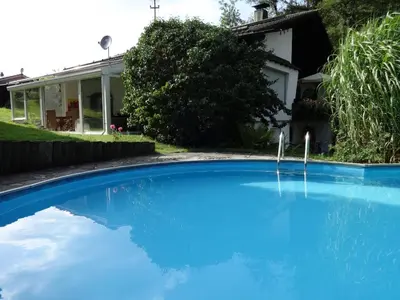 Der Swimmingpool an oder in der Nähe von Gästehaus Ehrlich