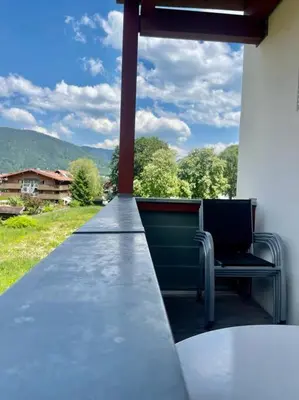 Ein allgemeiner Bergblick oder ein Berglick von der Ferienwohnung aus