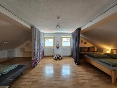 Ein Bett oder Betten in einem Zimmer der Unterkunft Ferienwohnung nähe Chiemsee (30 Min.)