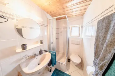Ein Badezimmer in der Unterkunft Ferienwohnungen Zum Bachl Signalkopf