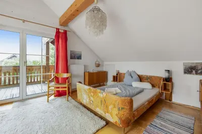 Ein Bett oder Betten in einem Zimmer der Unterkunft Schönes Ferienhaus in Allgäuer Top-Lage