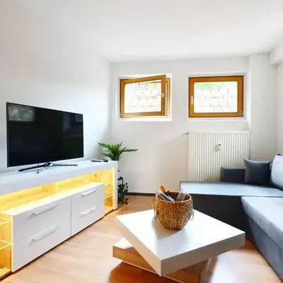 Ferienwohnung Ivanka mit Garten