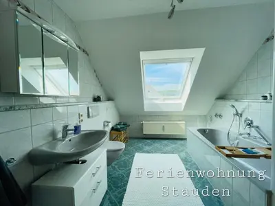 Ein Badezimmer in der Unterkunft Sonnige Ferienwohnung im Unterallgäu