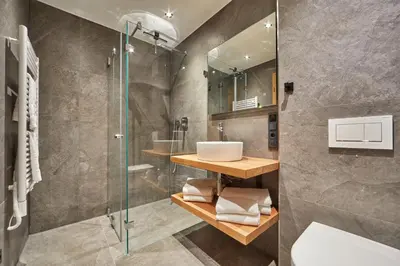 Ein Badezimmer in der Unterkunft Hubertus 13