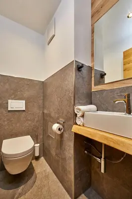 Ein Badezimmer in der Unterkunft Hubertus 13