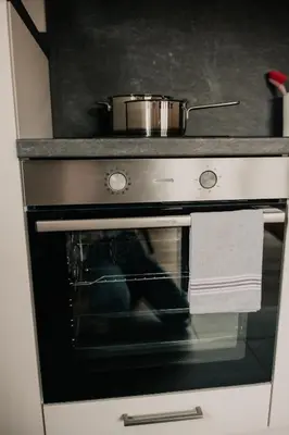 Küche/Küchenzeile in der Unterkunft Wohnung Schrödelstein neues Highlight Fliegenfischen auf der Isar