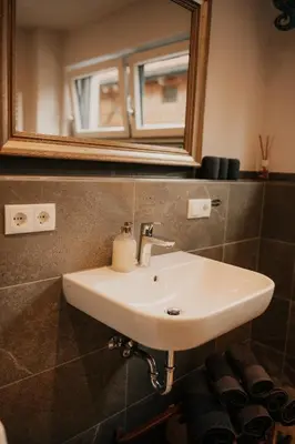 Ein Badezimmer in der Unterkunft Wohnung Finstermünz Neues Highlight Fliegenfischen auf der Isar