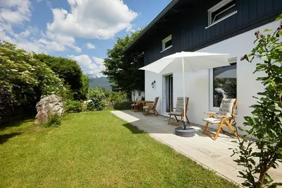 Ein Garten an der Unterkunft Ferienwohnung zum Steingarten