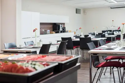Ein Restaurant oder anderes Speiselokal in der Unterkunft Best Motel