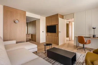 TV/Unterhaltungsangebot in der Unterkunft Munich Marriott Hotel City West