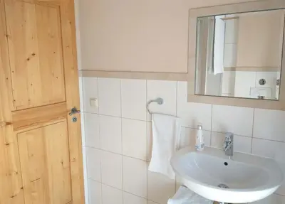 Ein Badezimmer in der Unterkunft Zimmervermietung Huber