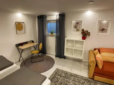 Ein Sitzbereich in der Unterkunft Ruhige Wohnung nahe Traunreut