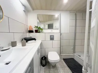 Ein Badezimmer in der Unterkunft Ruhige Wohnung nahe Traunreut