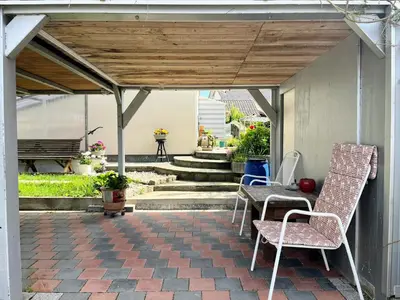 Ein Garten an der Unterkunft Ruhige Wohnung nahe Traunreut