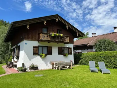 Ein Garten an der Unterkunft Ferienhaus Anni
