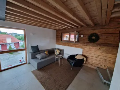 Ein Sitzbereich in der Unterkunft Chalet Buron 7