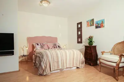 Ein Bett oder Betten in einem Zimmer der Unterkunft ☆Luxuriöses Apartment☆ Central MUC Enjoy & relax