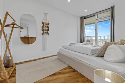 Ein Bett oder Betten in einem Zimmer der Unterkunft ma suite -NEW-23Floor-FantasticView-Center