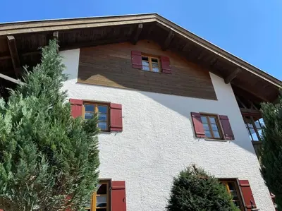 Das Gebäude in dem sich die Ferienwohnung befindet