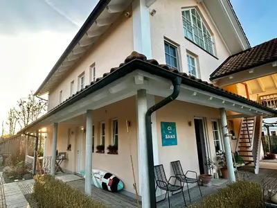 Das Gebäude in dem sich die Ferienwohnung befindet