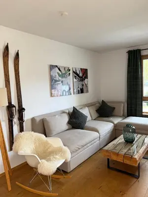 Ein Sitzbereich in der Unterkunft Schliersee-Lounge