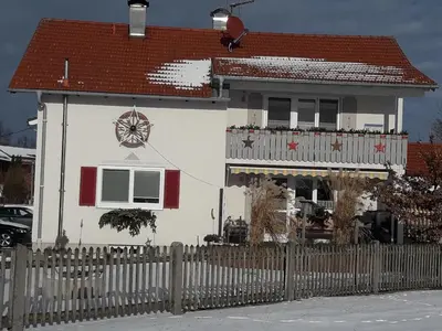 Das Gebäude in dem sich die Ferienwohnung befindet