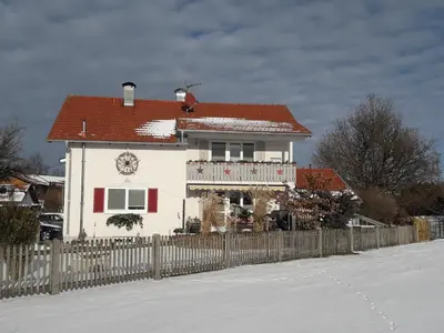 Das Gebäude in dem sich die Ferienwohnung befindet