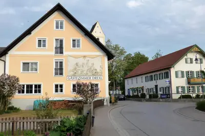 Das Gebäude in dem sich die Pension befindet