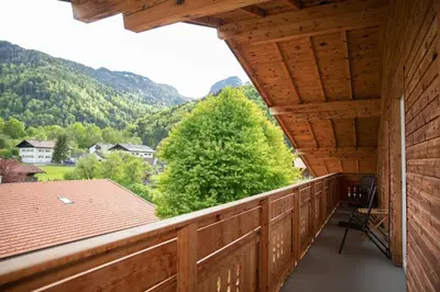 Ein allgemeiner Bergblick oder ein Berglick von des Hotels aus