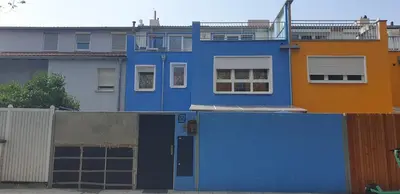 Das Gebäude in dem sich die Ferienwohnung befindet