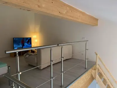 TV/Unterhaltungsangebot in der Unterkunft Moderne Maisonettewohnung/2 Zimmer/Küche/Bad #1