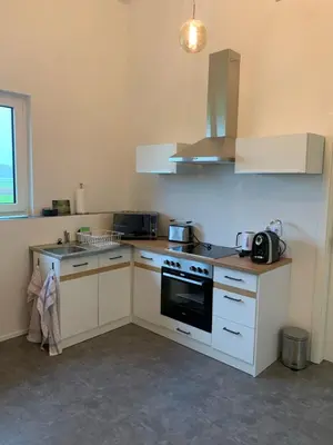 Küche/Küchenzeile in der Unterkunft Moderne Maisonettewohnung/2 Zimmer/Küche/Bad #1