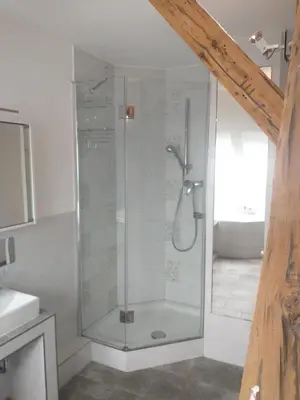 Ein Badezimmer in der Unterkunft Bad Aibling City Apartment - Pano
