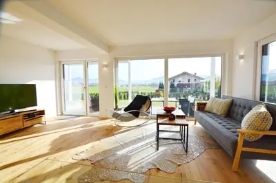 TV/Unterhaltungsangebot in der Unterkunft Berg- und Seeblick
