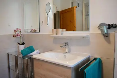 Ein Badezimmer in der Unterkunft Bergblick