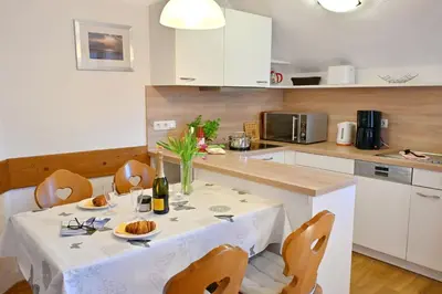 Küche/Küchenzeile in der Unterkunft Ferienresidenz Chiemseestrand - Apartment 31